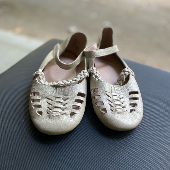 Little Penguin Shoes - Picture 1 of 6
